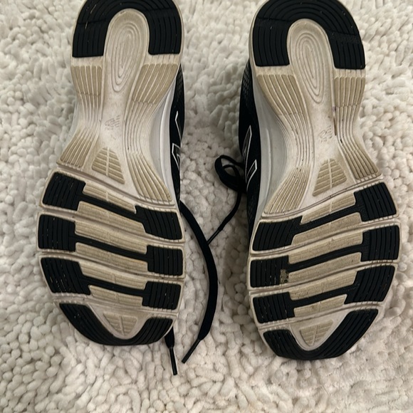 Women’s New Balance Sneakers - Picture 5 of 5